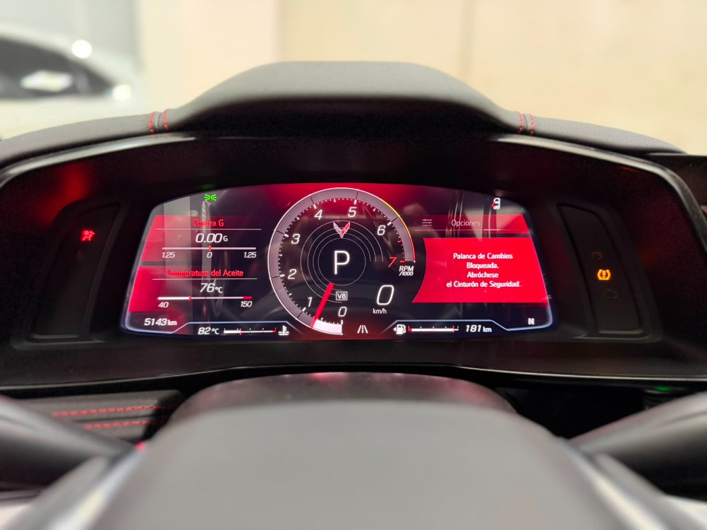 Chevrolet Corvette Stingray C8 — foto 14